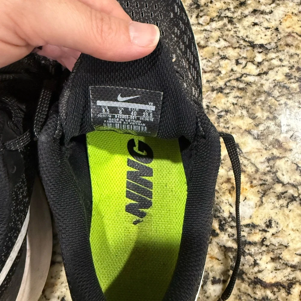 Nike Black and White Zoom Sneakers - Picture 5 of 7